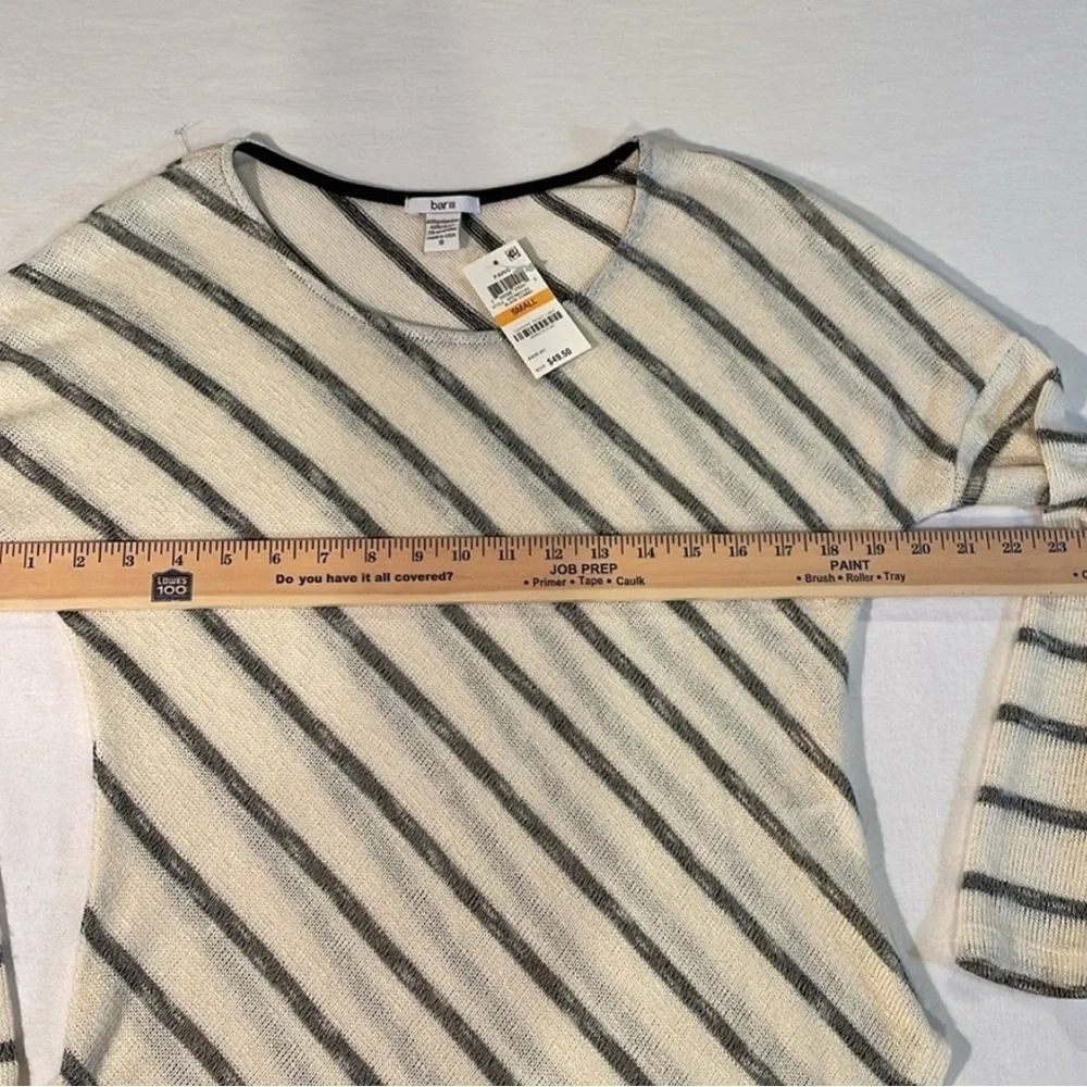 Bar III Stripped pullover scoop neck sweater Crean & Gray, long sleeve NWT